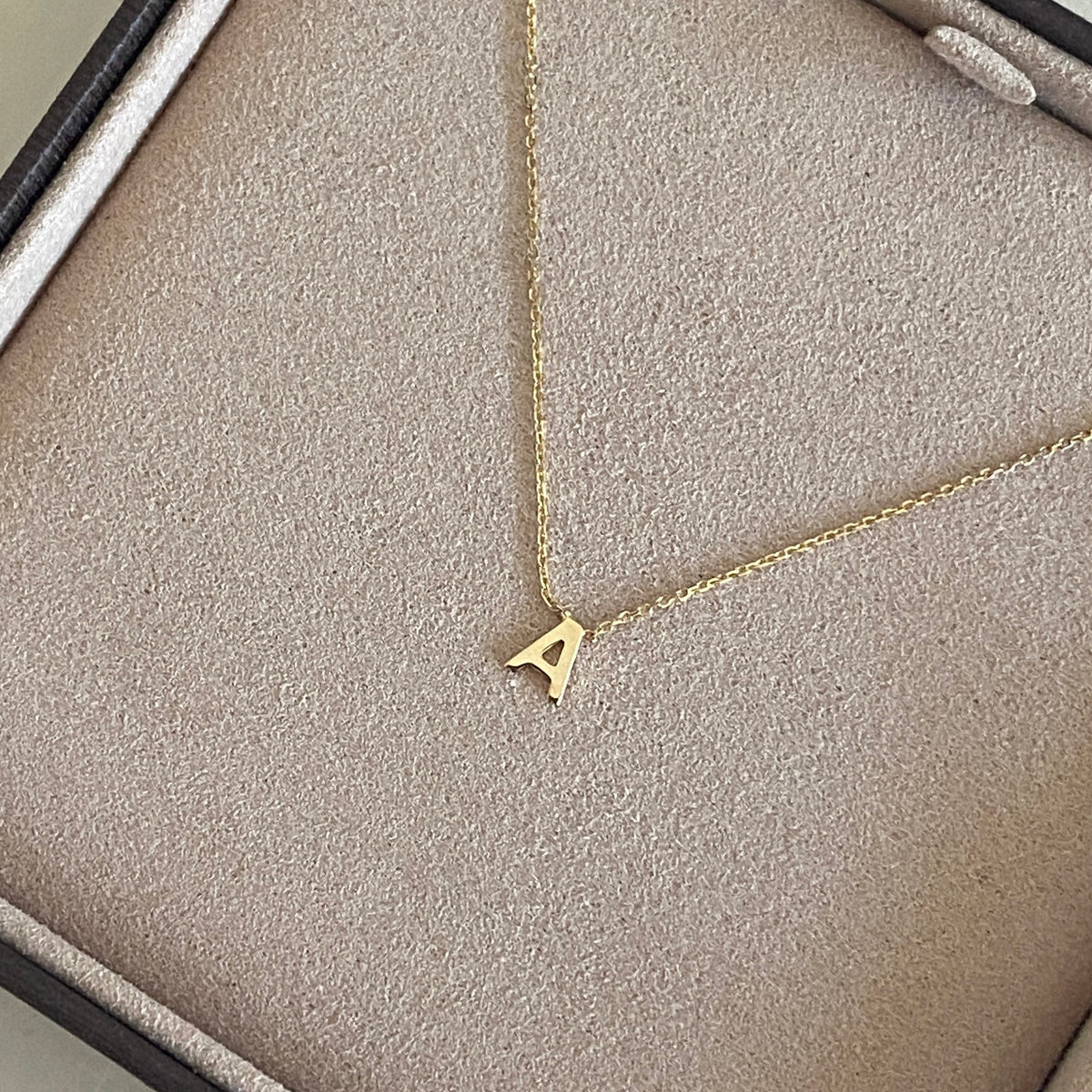 PETITE SINGLE INITIAL NECKLACE | 9K SOLID GOLD