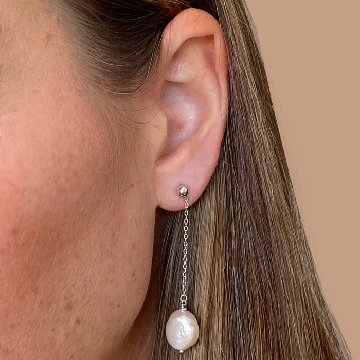 IRIS PEARL DROP EARRINGS | SILVER