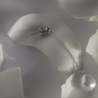 IRIS PEARL DROP EARRINGS | SILVER