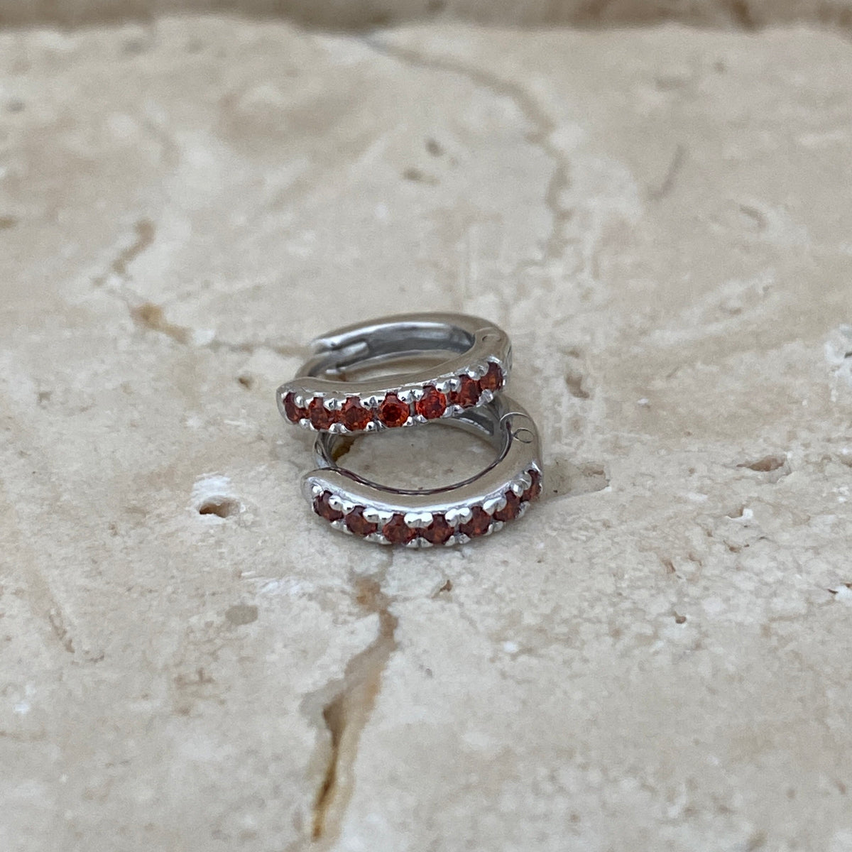 JANUARY GARNET BIRTHSTONE HUGGIES | SILVER