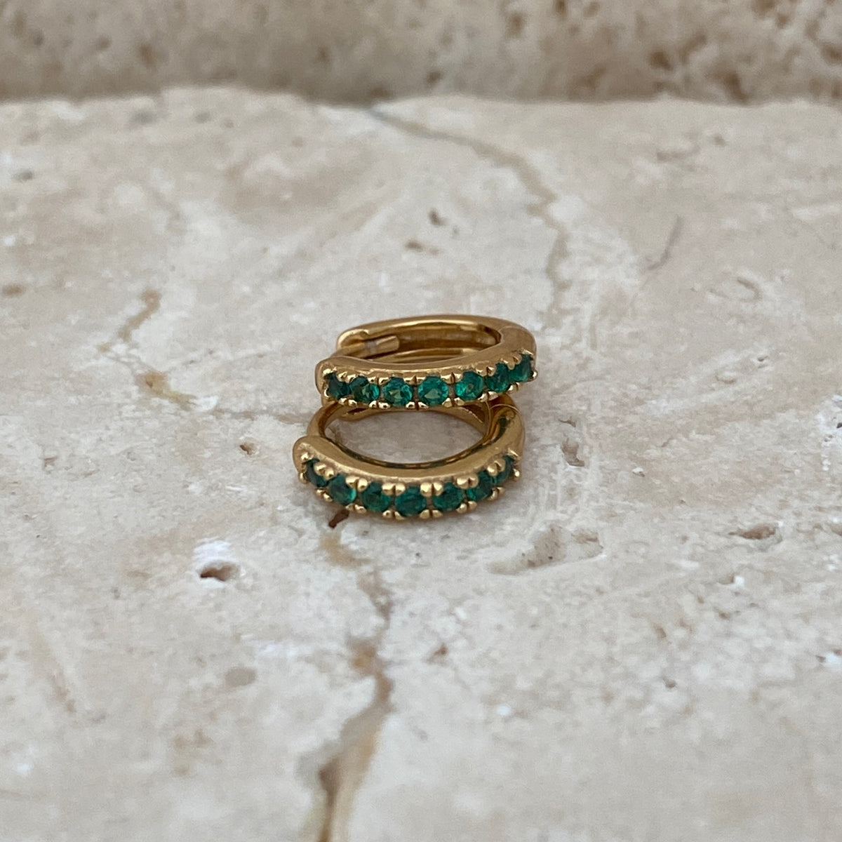 MAY EMERALD BIRTHSTONE HUGGIES | GOLD