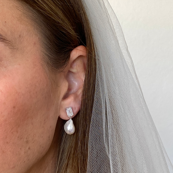 OLIVIA PEARL EARRINGS | SILVER