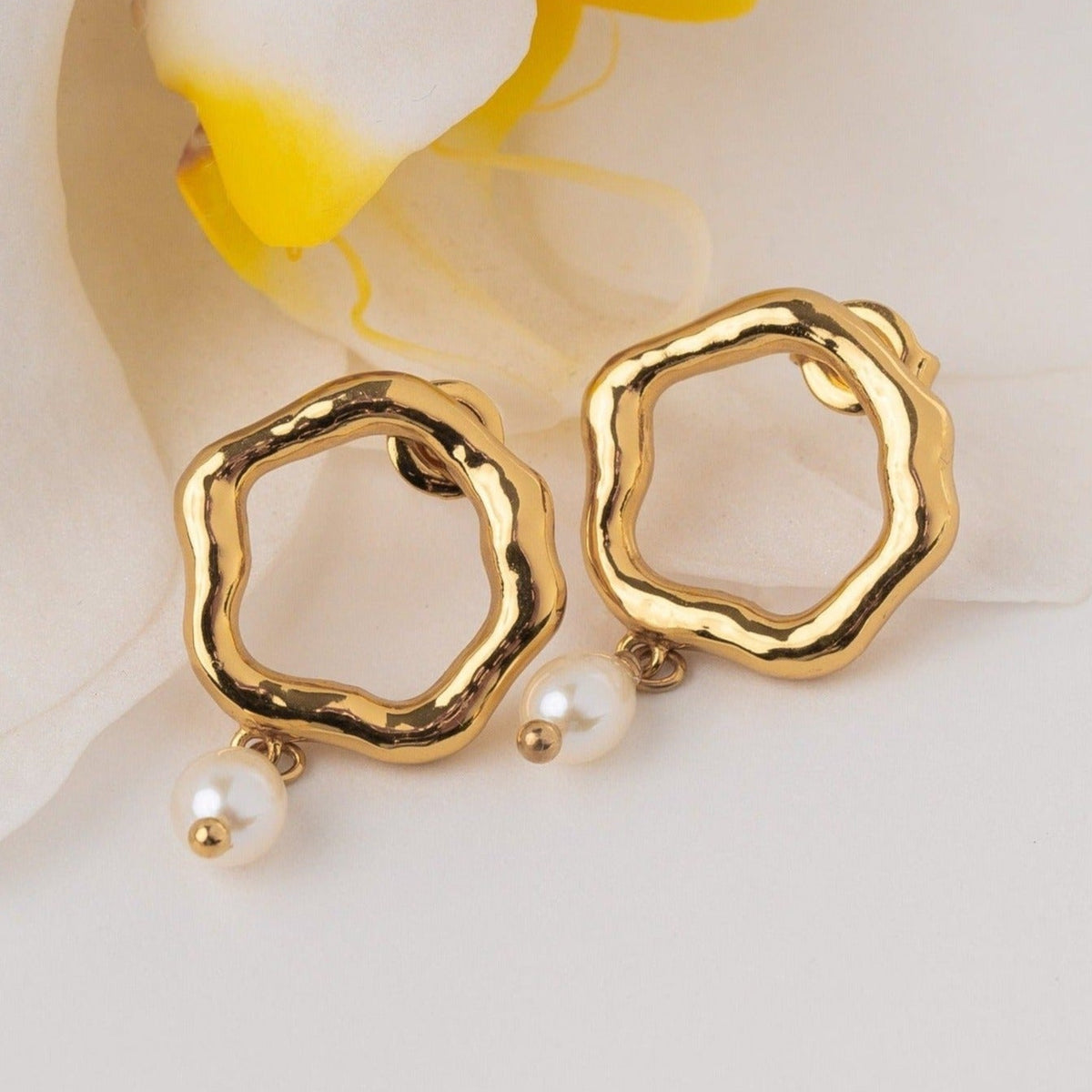 PEONY PEARL EARRINGS | GOLD