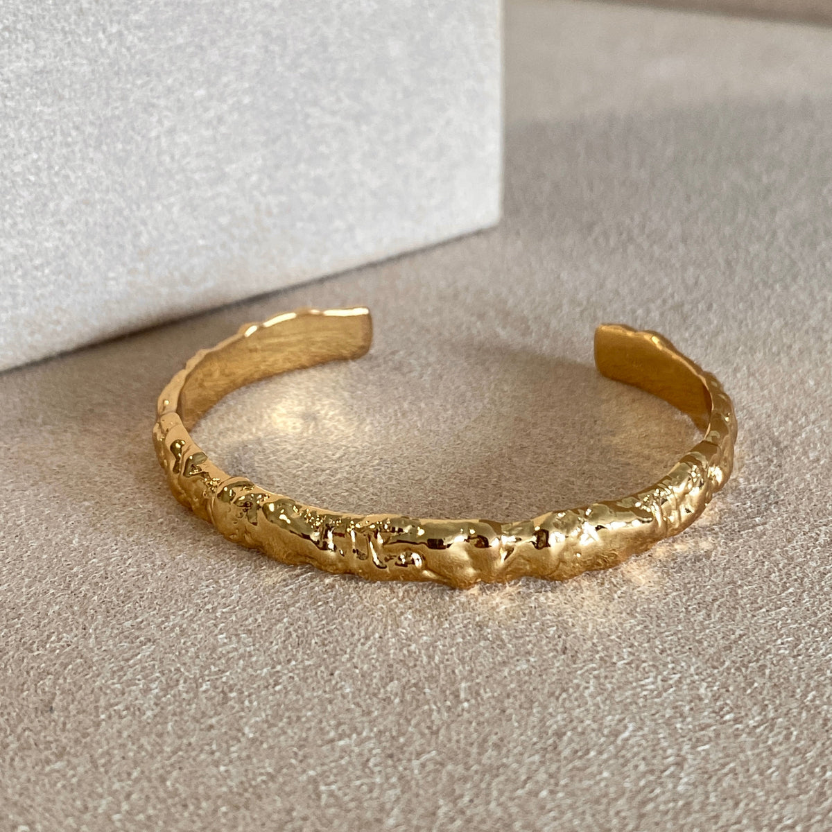 DEVA BRACELET CUFF | GOLD